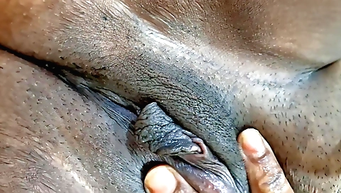 Solo porn video of a beautiful girl with nice tits and face