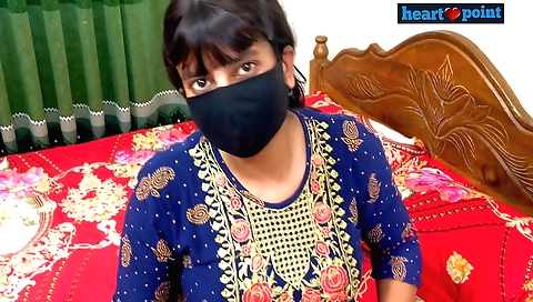 Indian brunette fucks her boyfriend in the living room