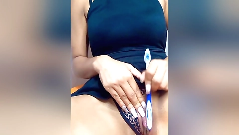 Slender indian slut in lingerie enjoys masturbation