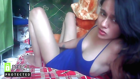 Indian webcam video of a sexy brunette taking off her clothes