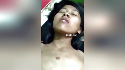 Sexy 18+ brunette plays with her hairy pussy and gets her phallus
