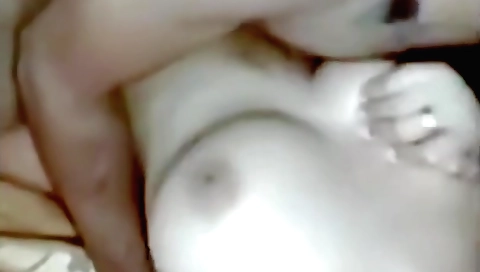 Amateur brunette creampie on the bed and riding on a dick