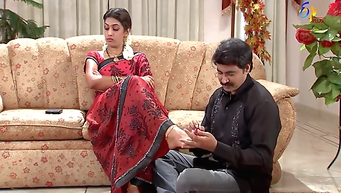 BHaryamani's ass is great but her foot fetish isn't!