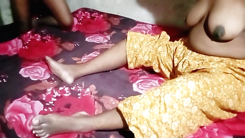Indian woman with big tits and nice ass anal fucking vid