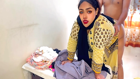 Darji tailor ne badi Gand wali ayesha aunty ko thapa thap choda