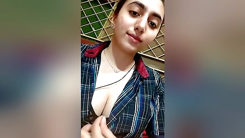 Sexy brunette naked webcam with boobs exposed on webcam