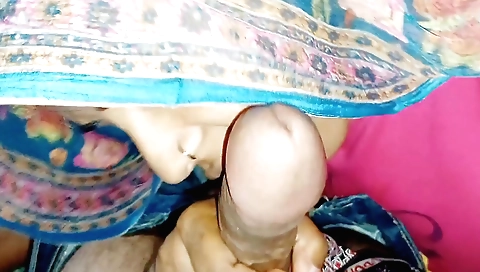 Indian girl gets a blowjob and gets her tight cunt fucked
