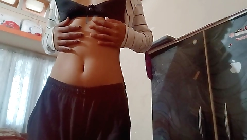 Beautiful girl with beautiful curves in her vagina