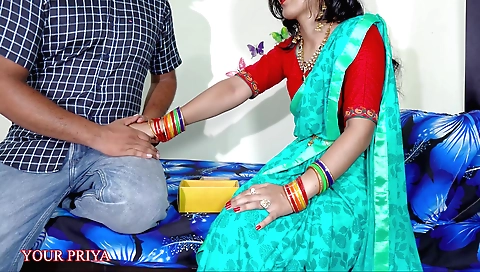 Indian teen with big boobs is giving a squirt in pussy