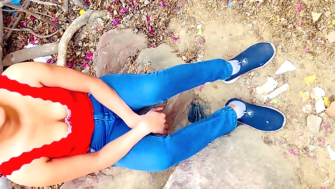 Indian teen has oral pleasure with a dude in the woods