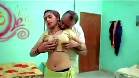 Indian lady gets her tight pussy pounded by a nice dude