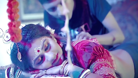 Indian wife nails her BF in missionary with her pussy