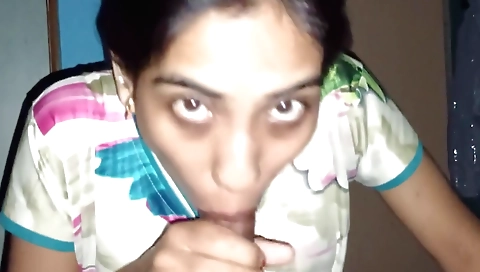 Indian college hottie gives a great time in the bedroom