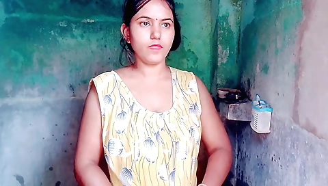Indian amateur female enjoys devar bhabhi and Hindi sex