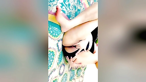Indian amateur lady with a perfect body takes a cucumber