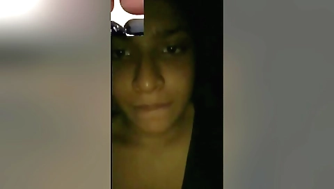 Indian amateur video of a cute brunette showing off her body
