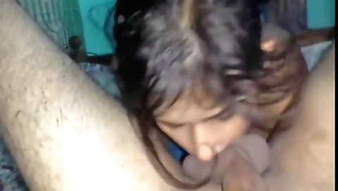 Indian chick gets fucked in her pussy in amateur porn video