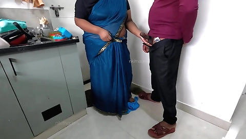 Tamil maid sucks and fucks a rich man in her kitchen