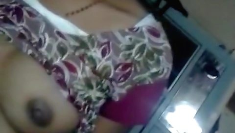 Web cam brunette hairy woman shows off her hairy pussy