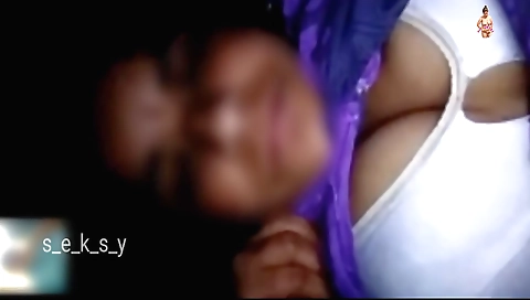 Amateur indian brunette masturbates in the bedroom