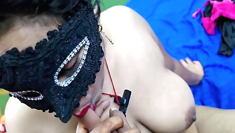 Indian hottie gets her pussy licked and fucked in bed