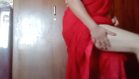 Sexy amateur solo masturbation video with a big booty girl