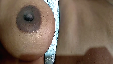 Indian bhabhi dammi actress is showing herself to webcam