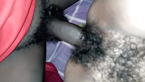 Hand-job of amateur Indian hairy woman in fetish video