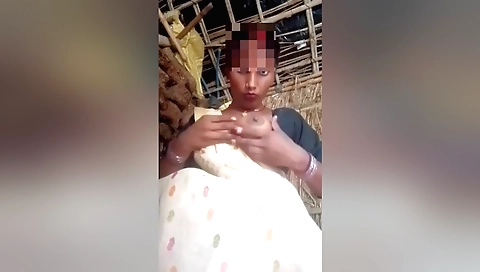 Indian woman has a hot sex with her aunt in the kitchen