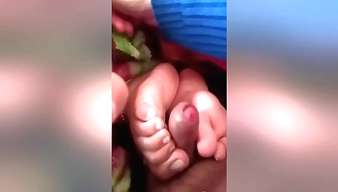 Indian teen with round boobs in a hot amateur video