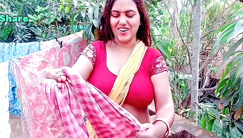 Indian slut with a big butt takes a break from work