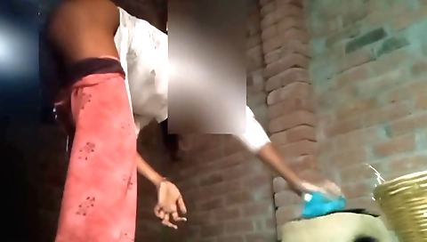Amateur indian stepsister-in-laws chudae cooking stew