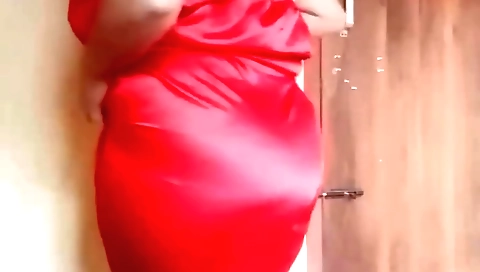 Sexy Indian amateur video shows a chubby woman masturbating
