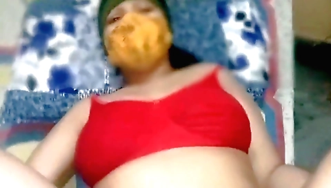 Sexy brunette with a big booty is giving a blowjob to her boyfriend