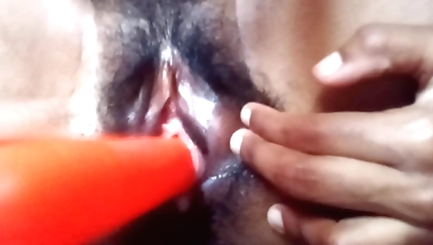 Indian housewife with hairy pussy is playing with her hole