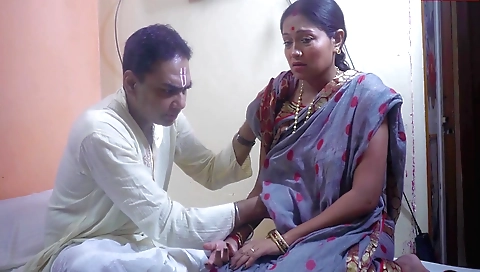 Indian MILF sadu gets banged by best friend in bedroom