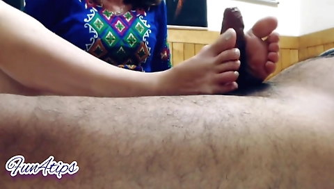 Indian guy with a sexy body shows his feet on the webcam