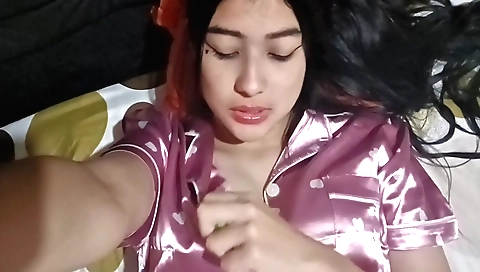 Stepdaughter worked for her stepfather to get a new phone