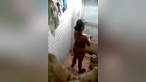 Amateurs brunette showering video filmed with hidden cam