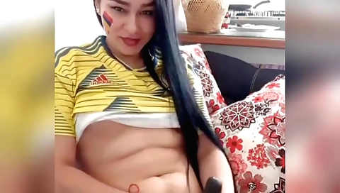 Sexy brunette in pink underwear masturbates on web camera