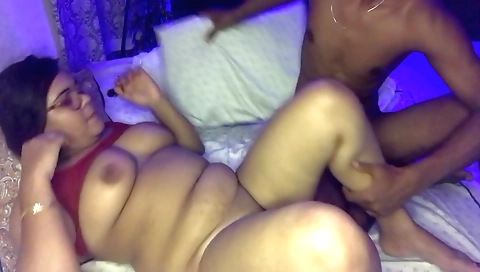 Indian chick gets her ass fucked and her pussy stretched