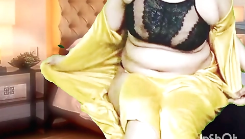 Indian step mom with a hot body is making a homemade porn video