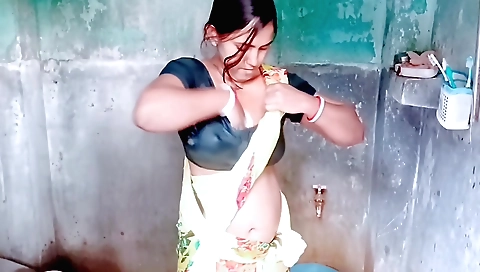 Gay 18 year old indian un censor amateur wife fuck in bathroom