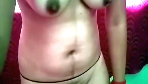 I make webcam solo video with hairy pussy and lips