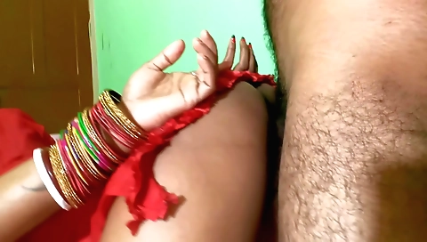 Busty amateur webcam vid with a big ass and big ass pussy